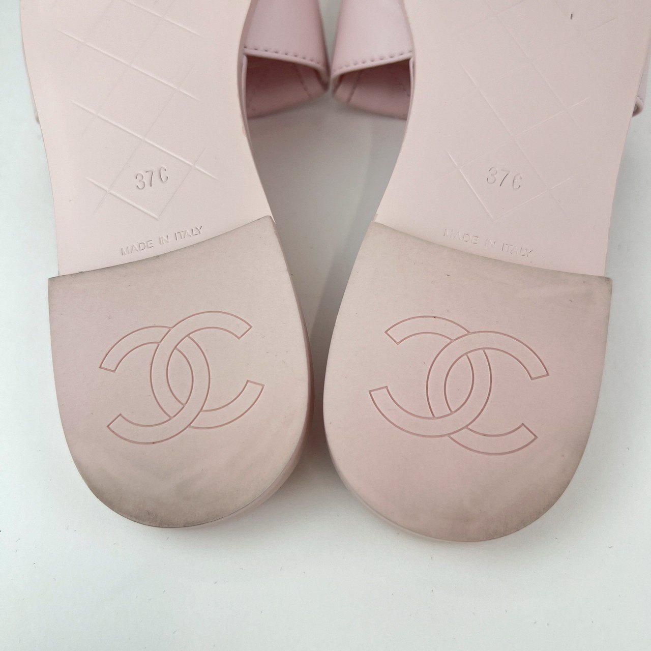 CHANEL シャネル シャネル サンダル ミュール CCロゴ キルティングビーチサンダル ラムスキン Pink ピンク