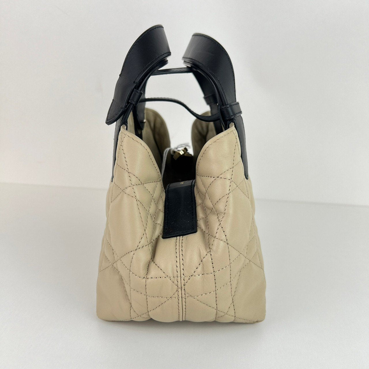 新品未使用 Christian dior ディオール Dior Toujours バッグ スモール Beige/Black ベージュ/ブラック GHW ゴールド金具 Calf レディースバッグ ハンドバッグ