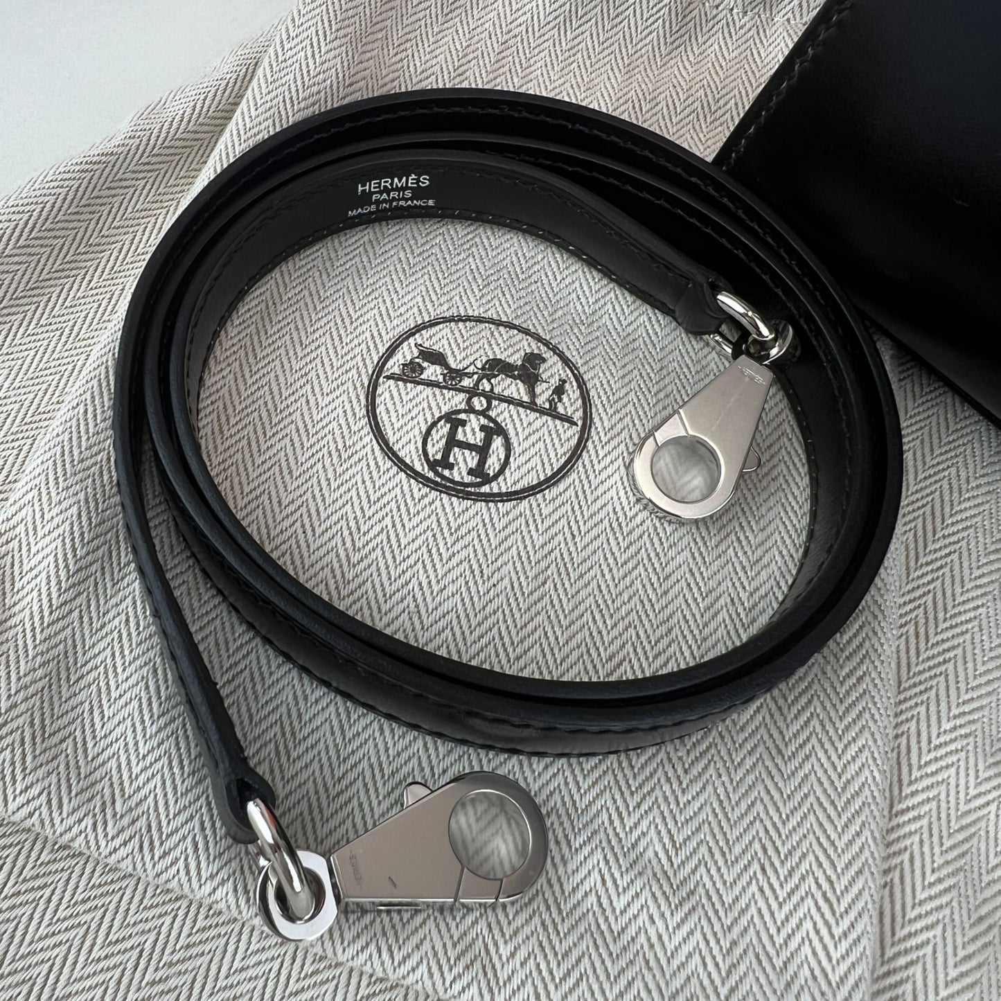 Hermès エルメス Kelly28 ケリー28 Stamp-W W刻印 Boxcalf ボックスカーフ Black ブラック PHW シルバー金具