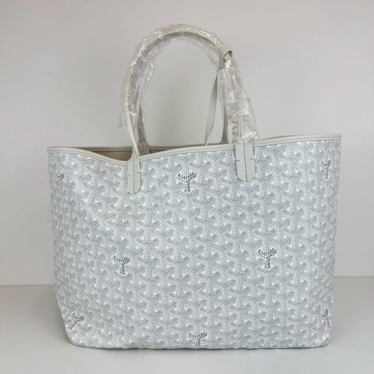GOYARD ゴヤール サンルイPM ゴヤールディンキャンバス & シュヴロッシュカーフスキン リネンとコットン(内側)