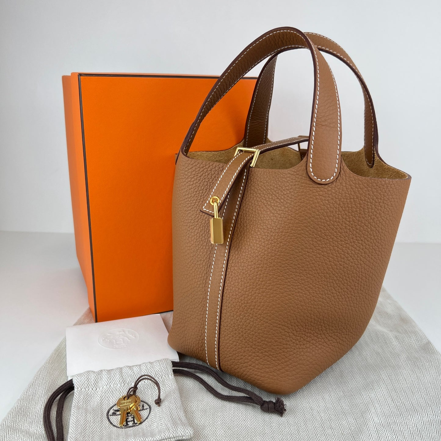 Hermès エルメス Picotin lock PM ピコタンロックPM Stamp-W W刻印 Gold ゴールド GHW ゴールド金具 Clemence クレマンス