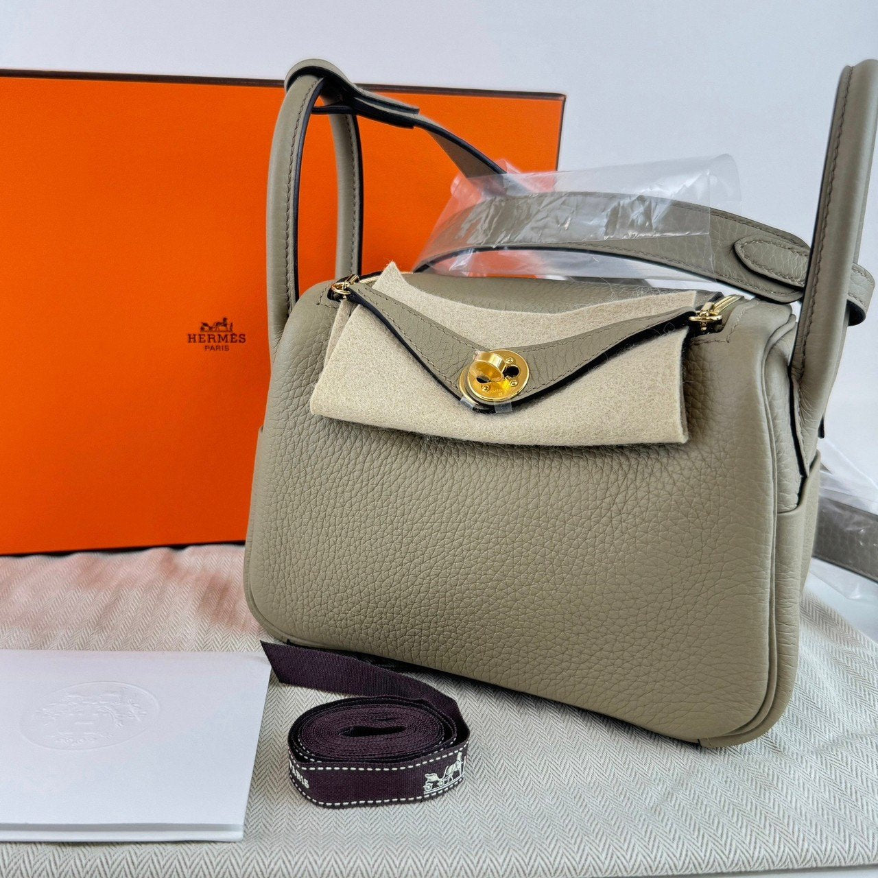 Lindy mini リンディミニ Beige Marfa ベージュマルファ GHW ゴールド金具 Clemence クレマンス W刻