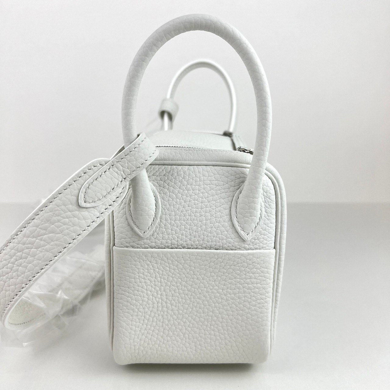 新品未使用 HERMES エルメス Lindy mini リンディミニ New white ニューホワイト PHW シルバー金具 Clemence クレマンス Stamp-B B刻 ショルダーバッグ レディースバッグ