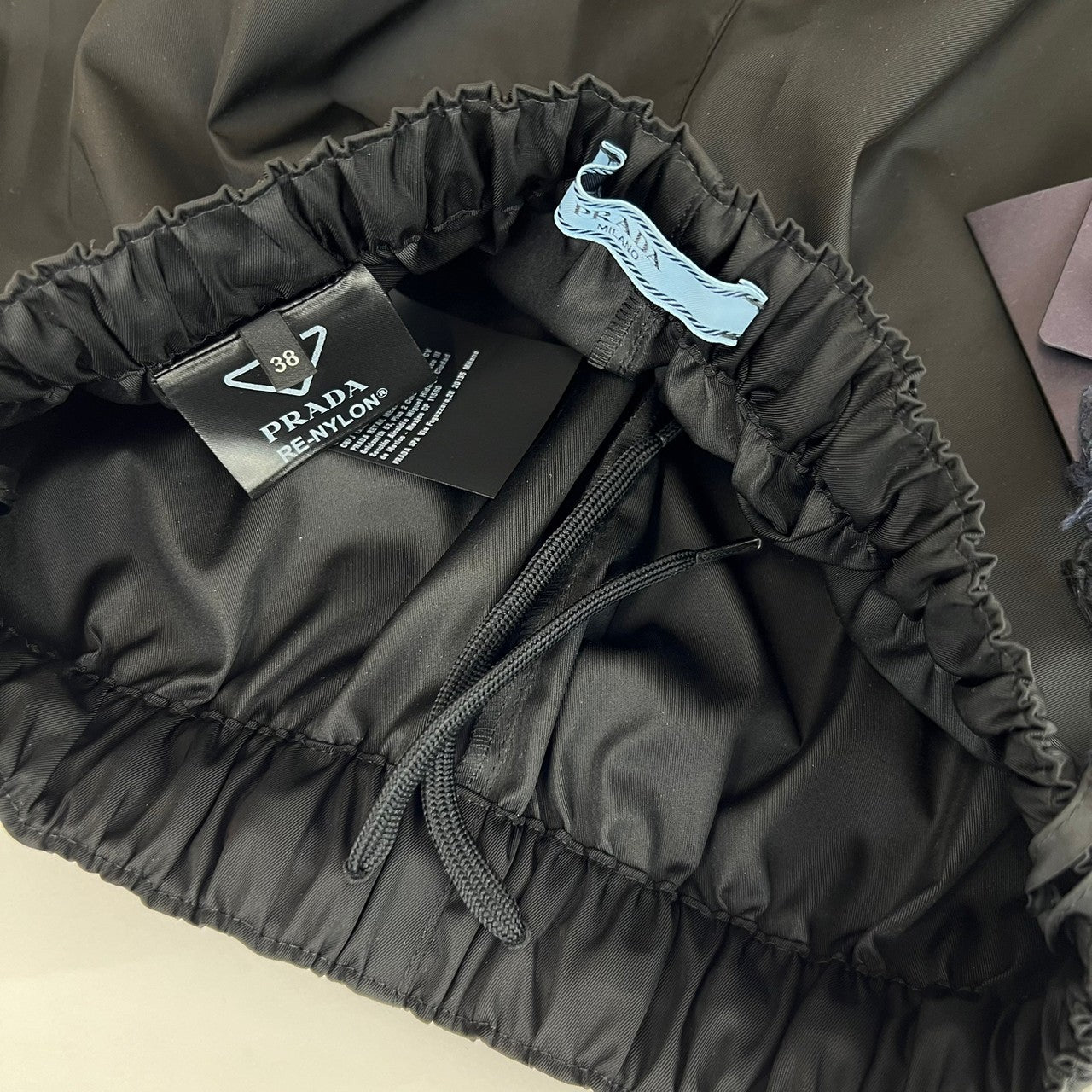 Re-Nylon ショートパンツ ブラック レディース サイズ38
