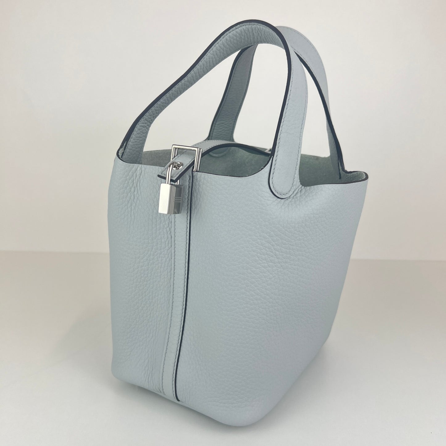 Picotin lock PM ピコタンロックPM Bleu pale ブルーペール PHW シルバー金具 Stamp-W W刻印