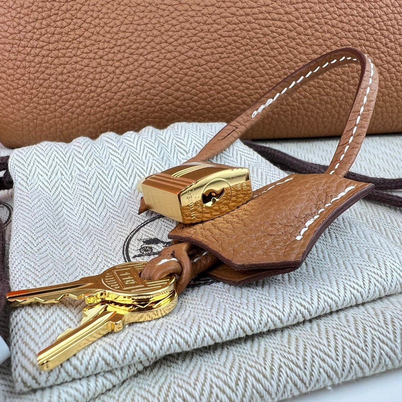 Kelly28 ケリー28 Gold ゴールド Togo トゴ GHW ゴールド金具 B刻