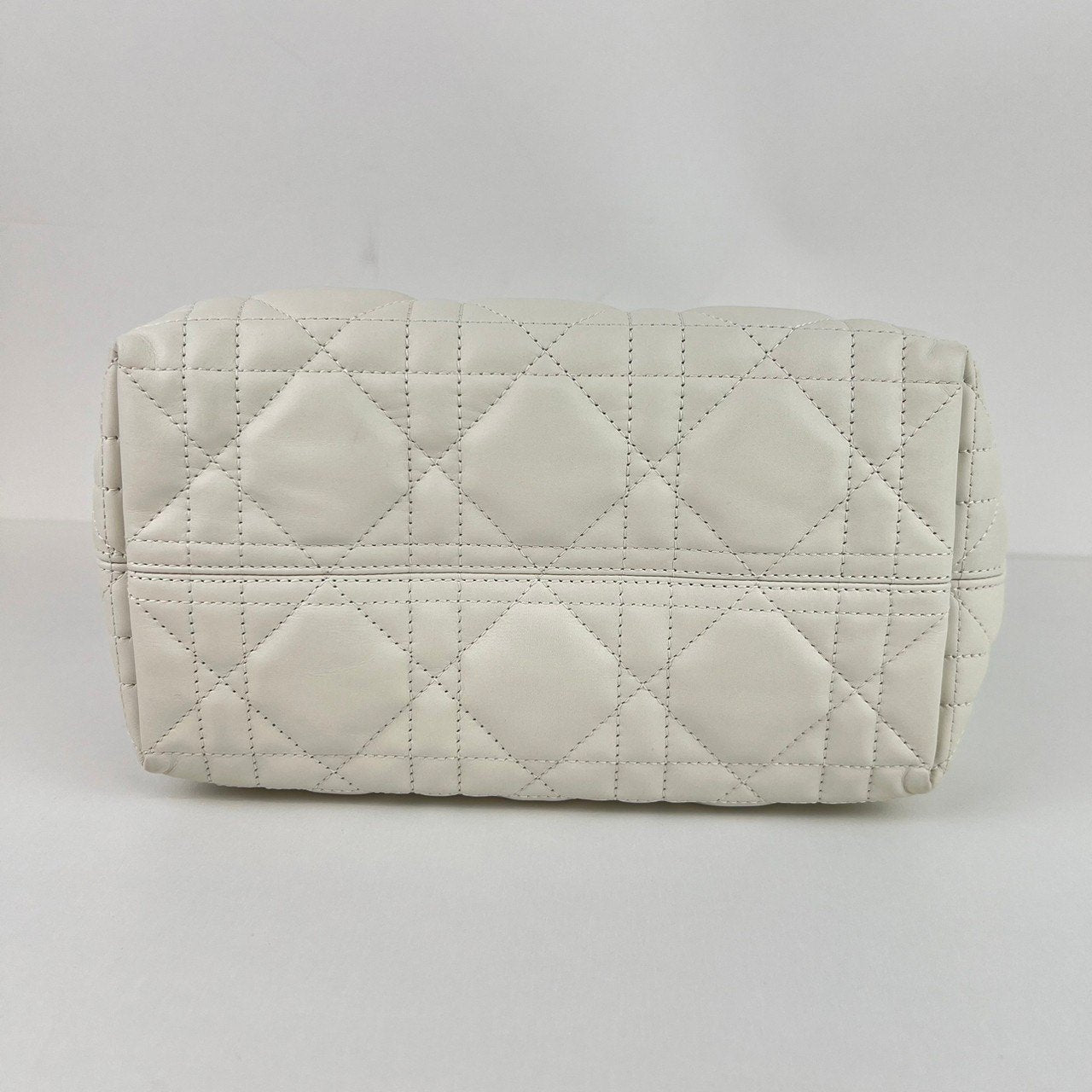 Toujours バッグ スモール White ホワイト GHW ゴールド金具 Calf