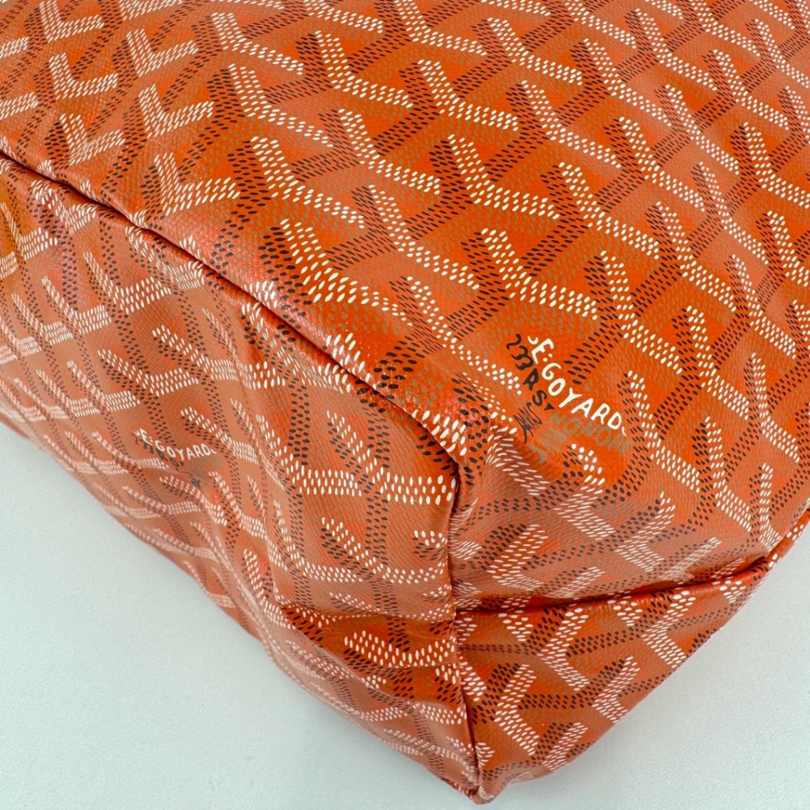 GOYARD ゴヤール サンルイPM ゴヤールディンキャンバス & シュヴロッシュカーフスキン リネンとコットン(内側)オレンジ