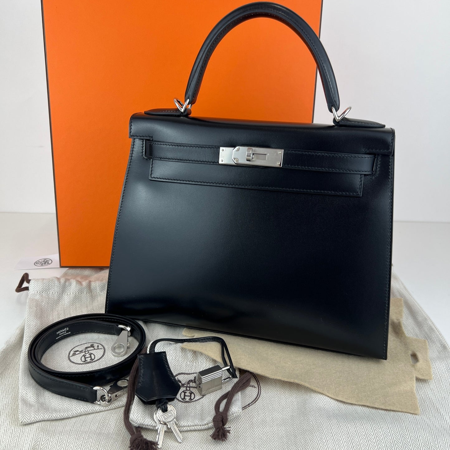 Hermès エルメス Kelly28 ケリー28 Stamp-W W刻印 Boxcalf ボックスカーフ Black ブラック PHW シルバー金具