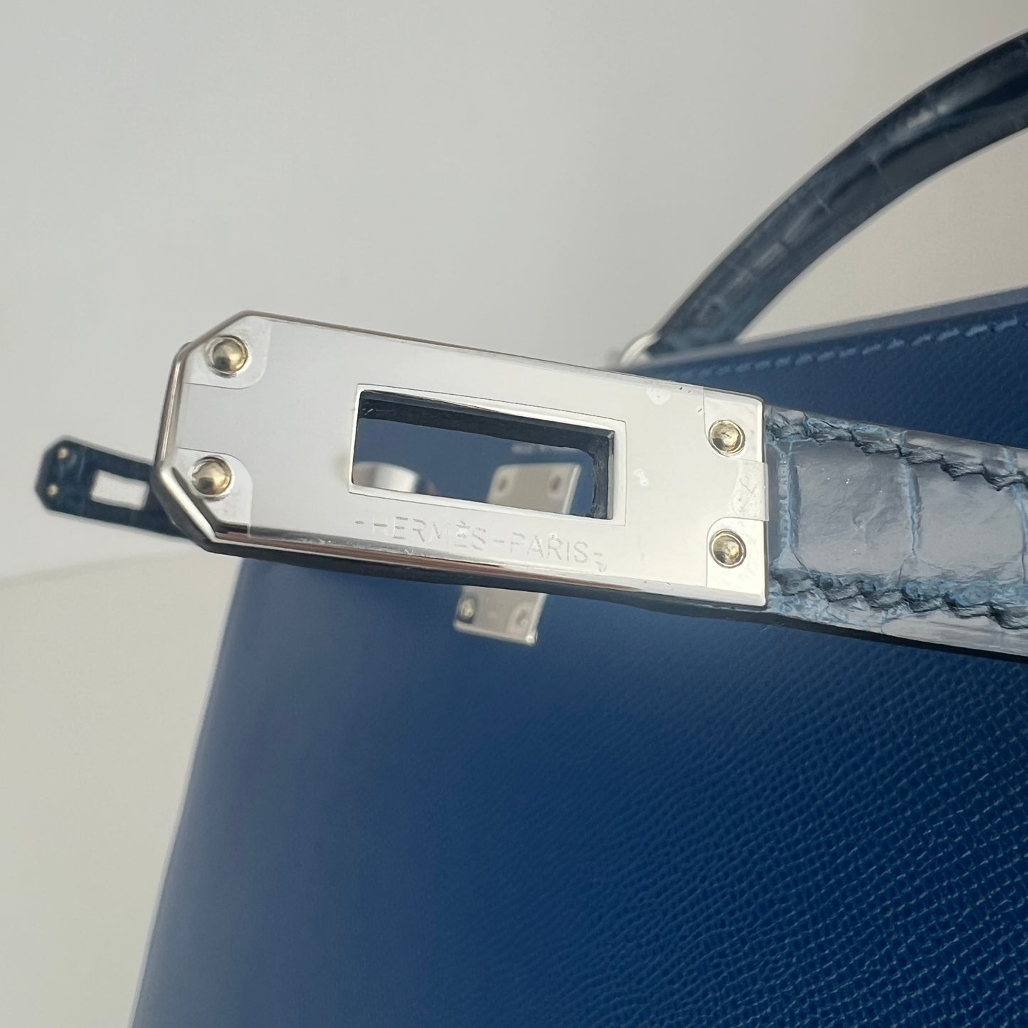 Hermès エルメス Kelly25 ケリー25 Stamp-W W刻印 Madame/Crocodile マダム/クロコダイル Deep blue ディープブルー PHW シルバー金具