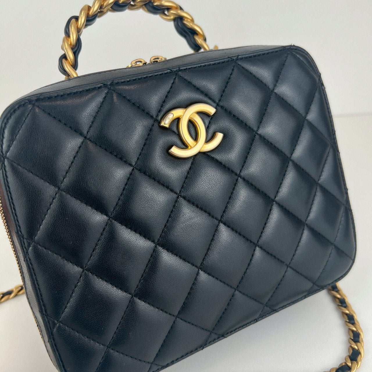 CHANEL シャネル ココマーク マトラッセ ヴァニティ トップハンドル チェーンショルダーバッグ Black ブラック GHW ゴールド金具 AS3319 ICチップ