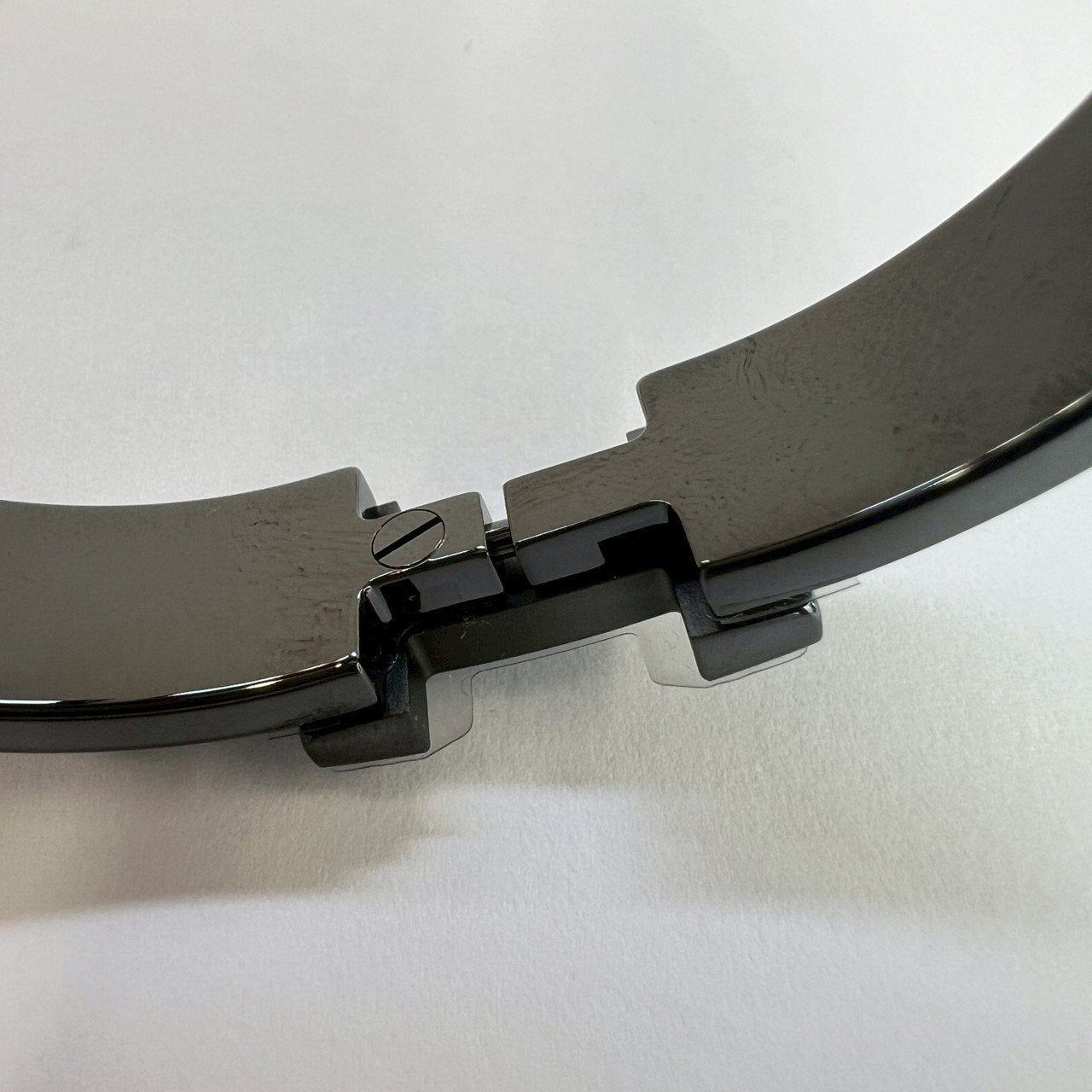 Clic HH so black T6 クリックHHソーブラックブレスレット メタリック仕上げ so black ソーブラック