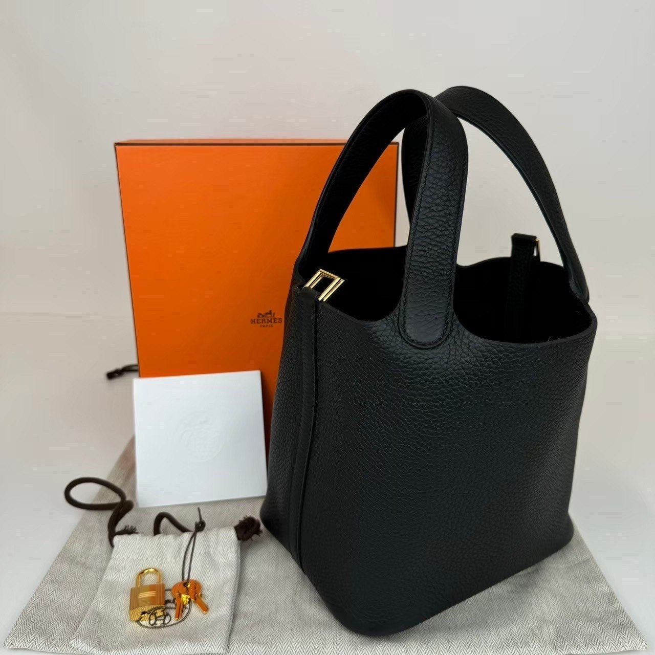 Picotin Lock PM ピコタンロック18 Black ブラック GHW ゴールド金具 Taurillon clemence トリヨンクレマンス Stamp-W W刻印