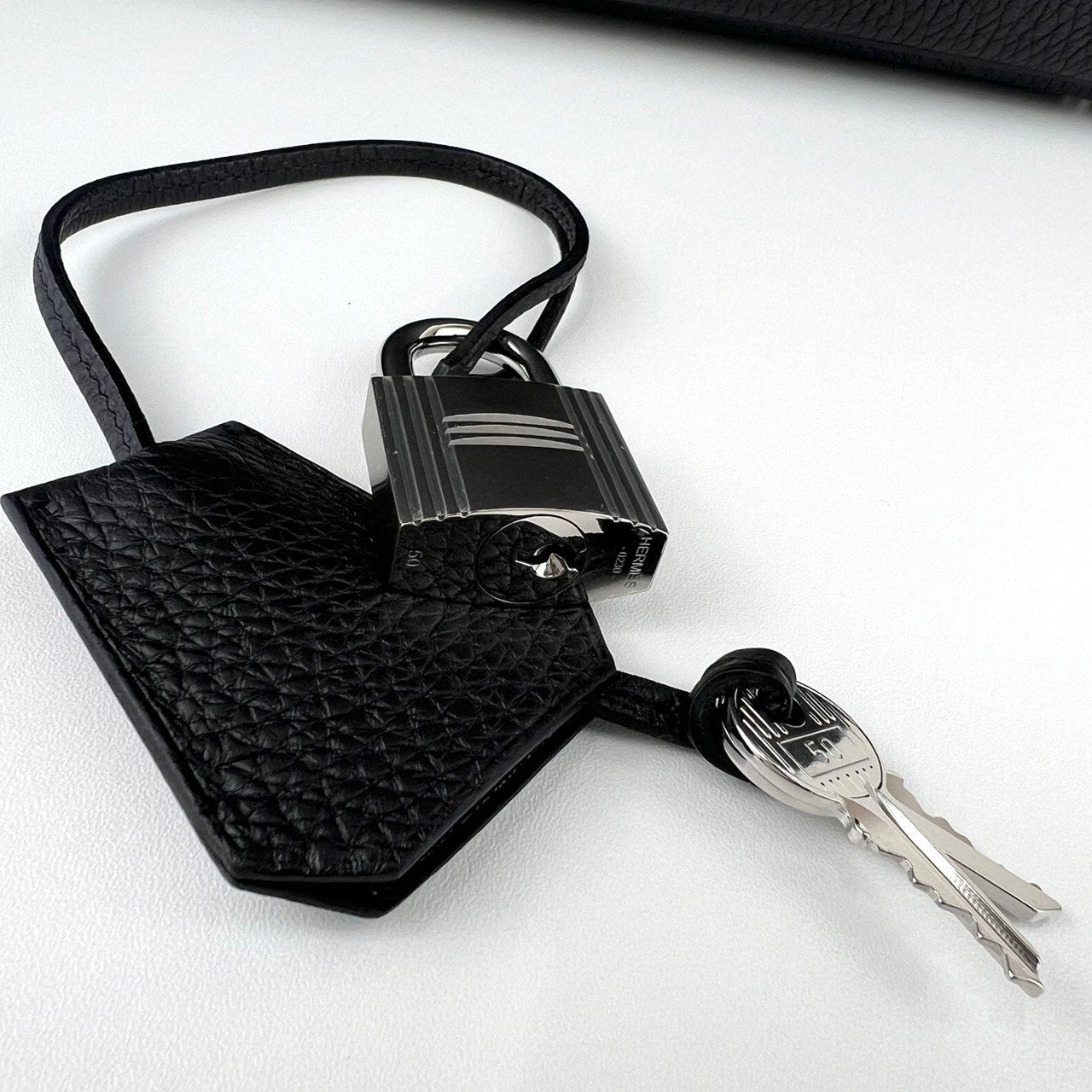 Haut a courroies40 オータクロア40 Black ブラック PHW シルバー金具 Stamp-Z Z刻印 Togo トゴ