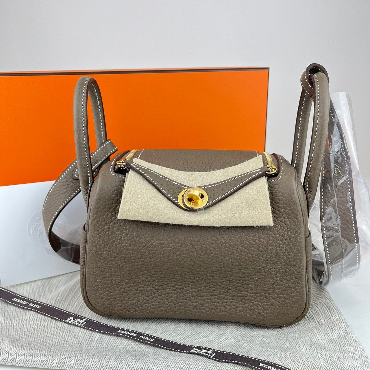 Lindy mini リンディーミニ Etoupe エトープ Taurillon Clemence トリヨンクレマンス GHW ゴールド金具 W刻