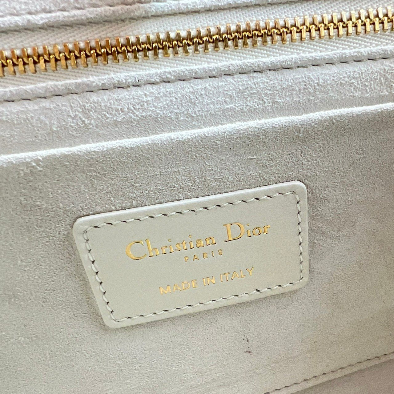 レディ95.22 ミディアム Calf White ホワイト GHW ゴールド金具
