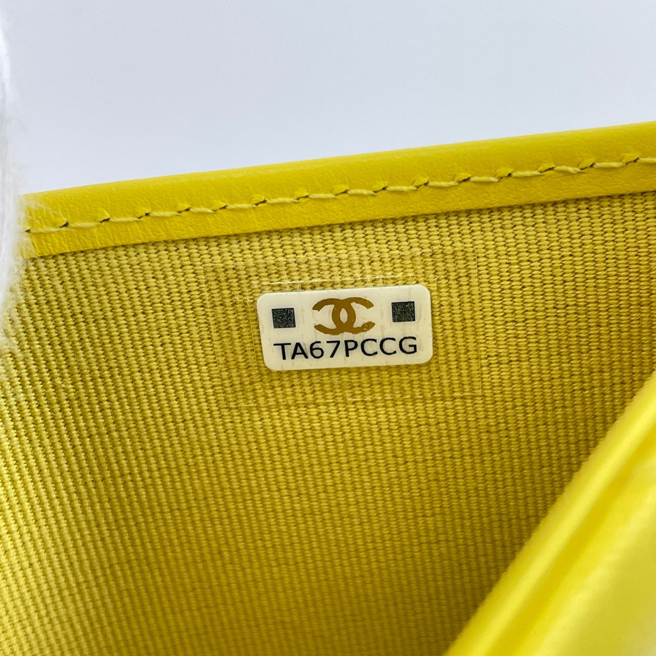 19ライン 三つ折り財布 AP2809 イエロー ラムスキン