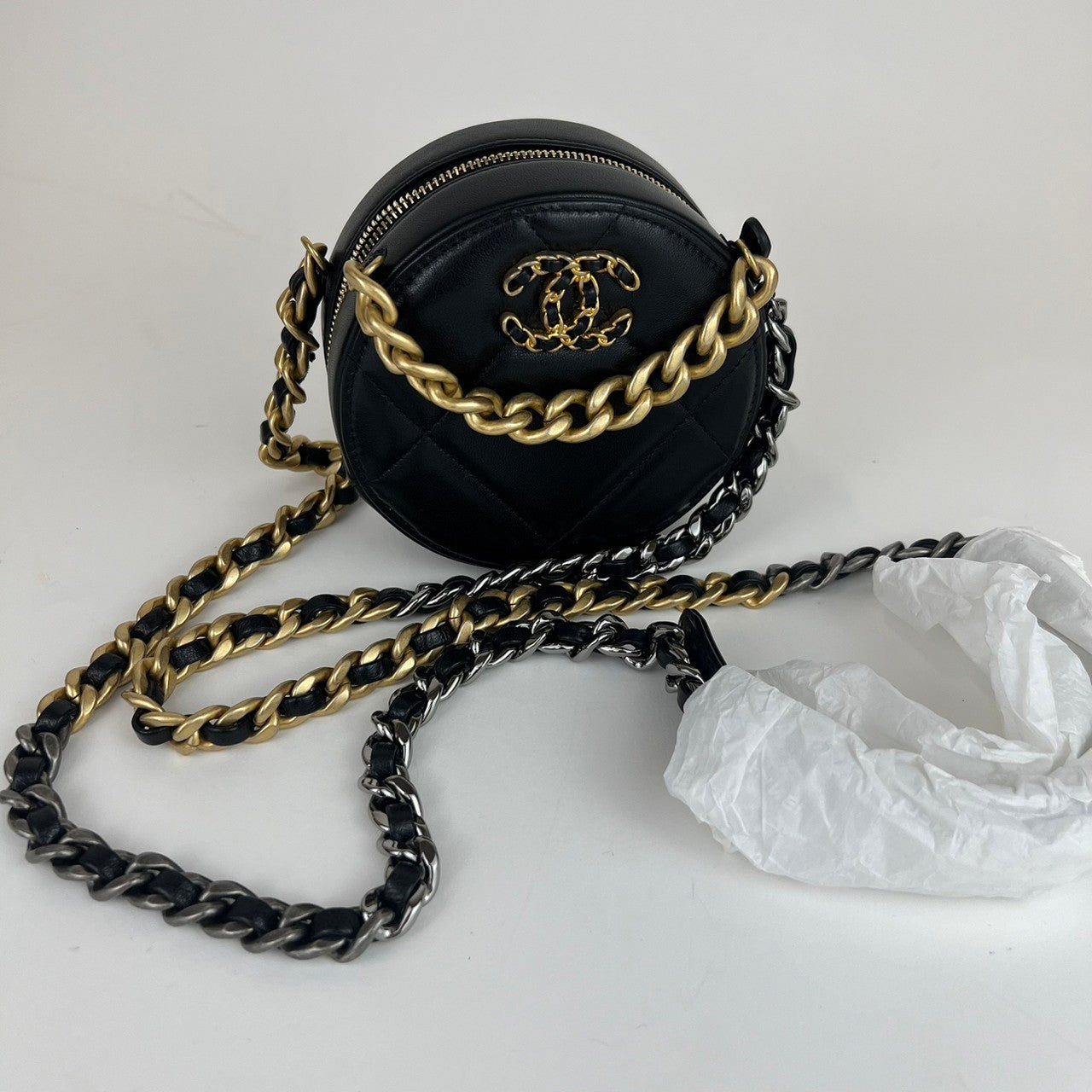 ラウンドクラッチ19 チェーンショルダーバッグ Lamb Skin ラムスキン Black ブラック AP0945 ゴールド金具