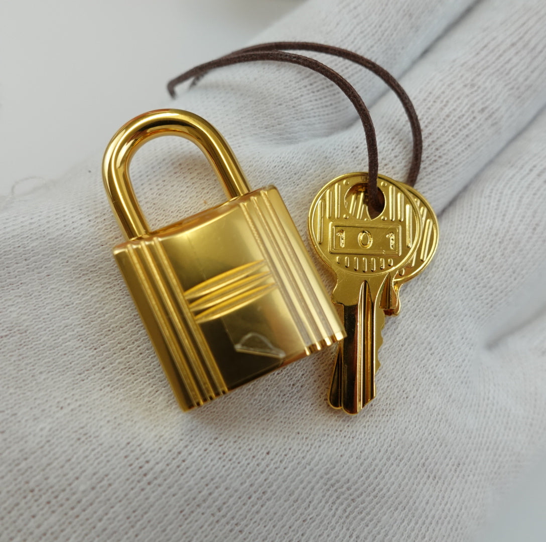 ピコタンロックPM ベトン トリヨンクレマンス ゴールド金具 U刻