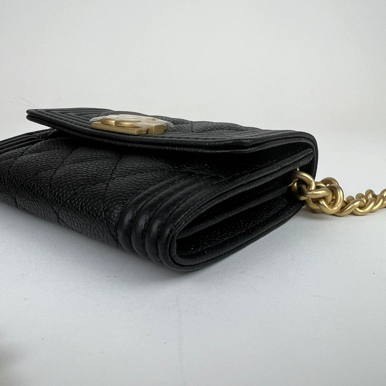 ボーイシャネル ココマーク コンパクトウォレット Caviar skin キャビアスキン Black ブラック ゴールド金具