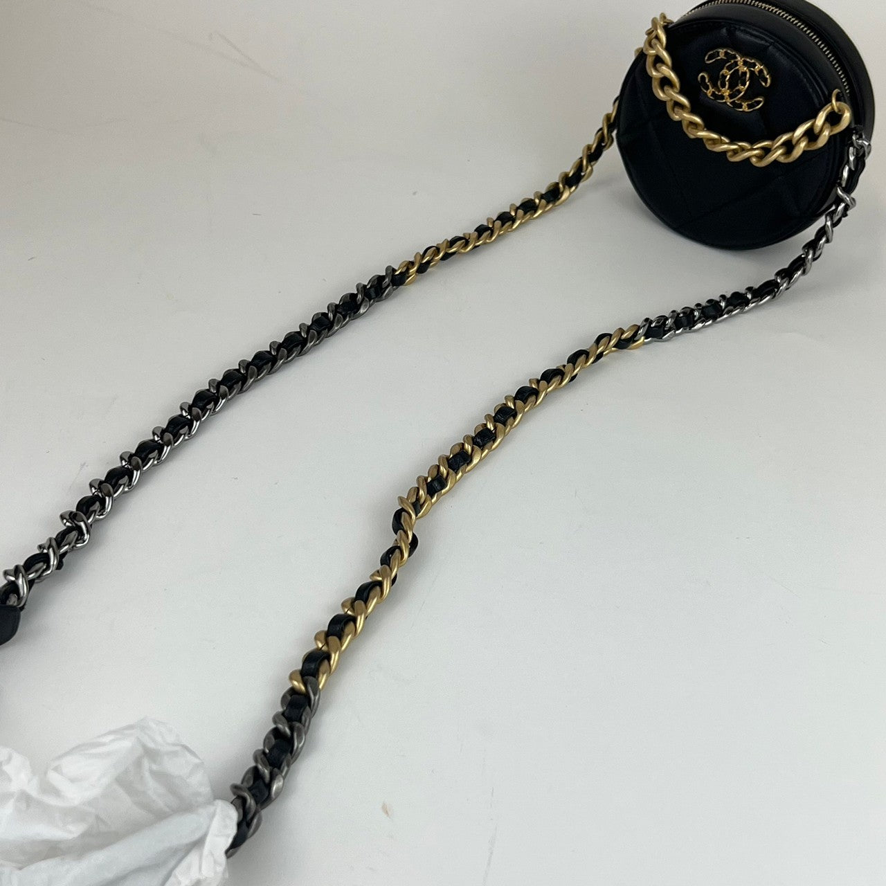 ラウンドクラッチ19 チェーンショルダーバッグ Lamb Skin ラムスキン Black ブラック AP0945 ゴールド金具