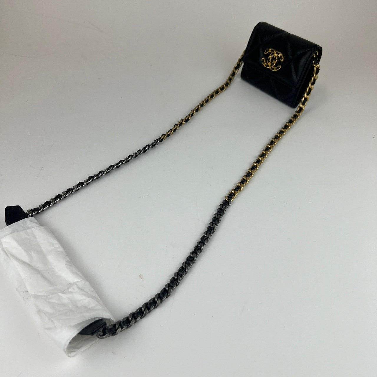 シャネル19 チェーンショルダー Lamb skin ラムスキン Black ブラック 31番台 ゴールド金具