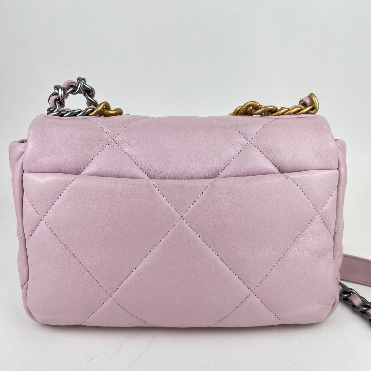 シャネル19 チェーンショルダー Lamb skin ラムスキン Pink ピンク 31番台 ゴールド シルバーチェーン