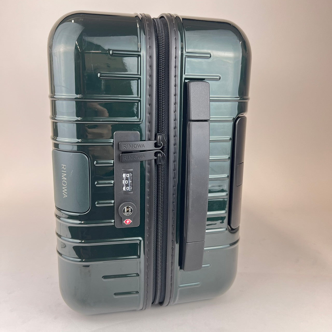 Essential Lite Cabin エッセンシャルライトキャビン 37L Green グリーン Polycarbonate ポリカーボネート