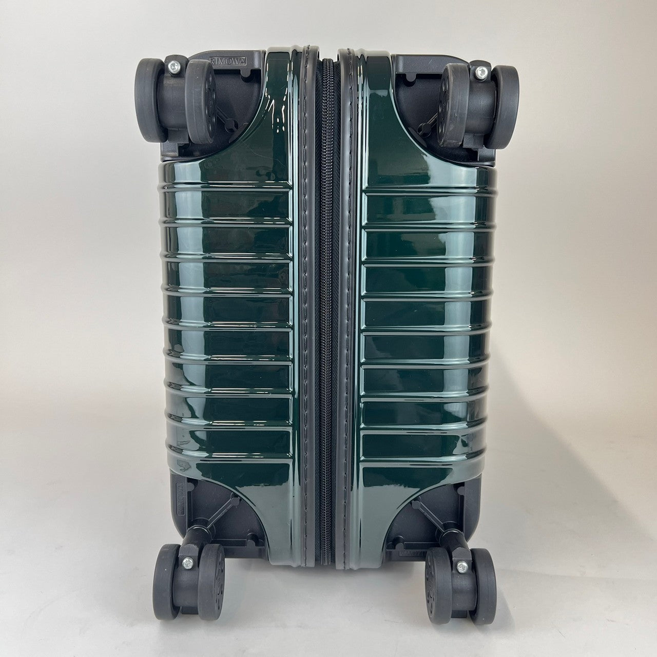 Essential Lite Cabin エッセンシャルライトキャビン 37L Green グリーン Polycarbonate ポリカーボネート