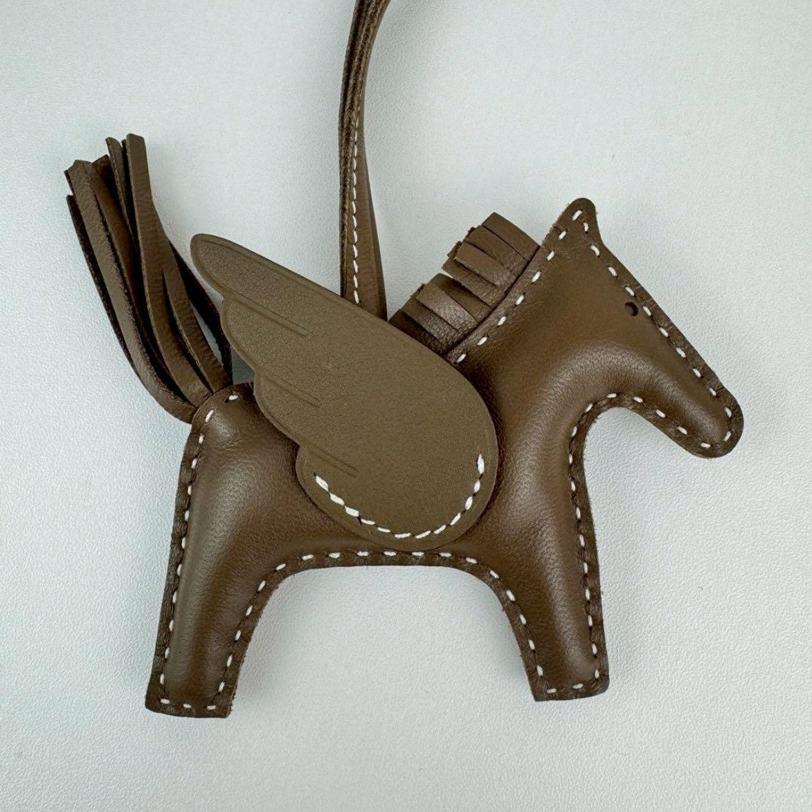 Rodeo Pegasus charm PM ロデオ ペガサス Etoupe エトープ バッグチャーム W刻印