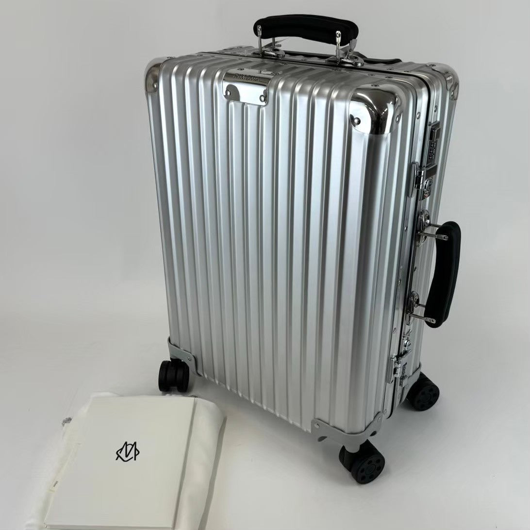 Classic Cabin S Silver 33L クラシックキャビン S シルバー 33L アルミニウム