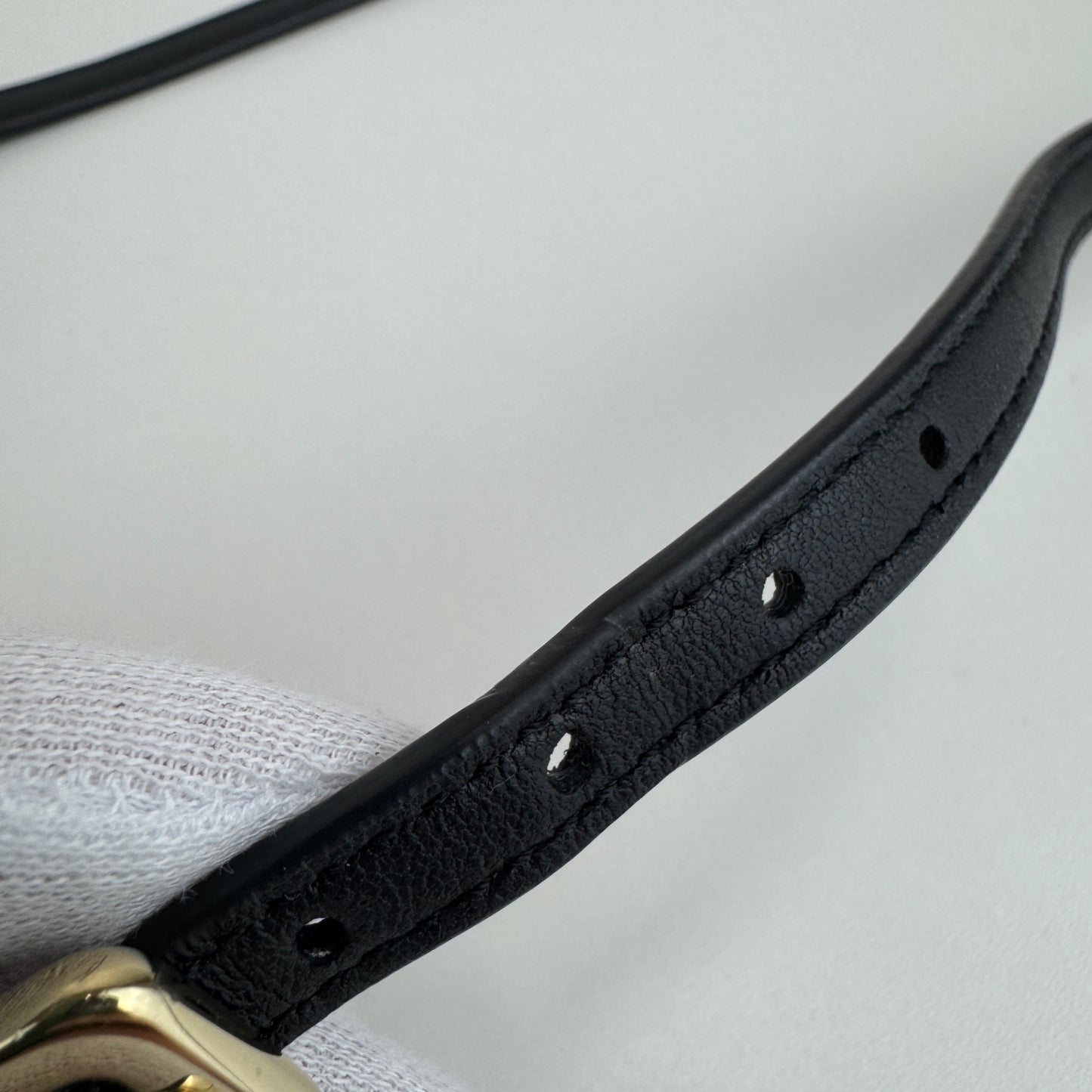 マイクロバニティ ブラック レザー ゴールド金具