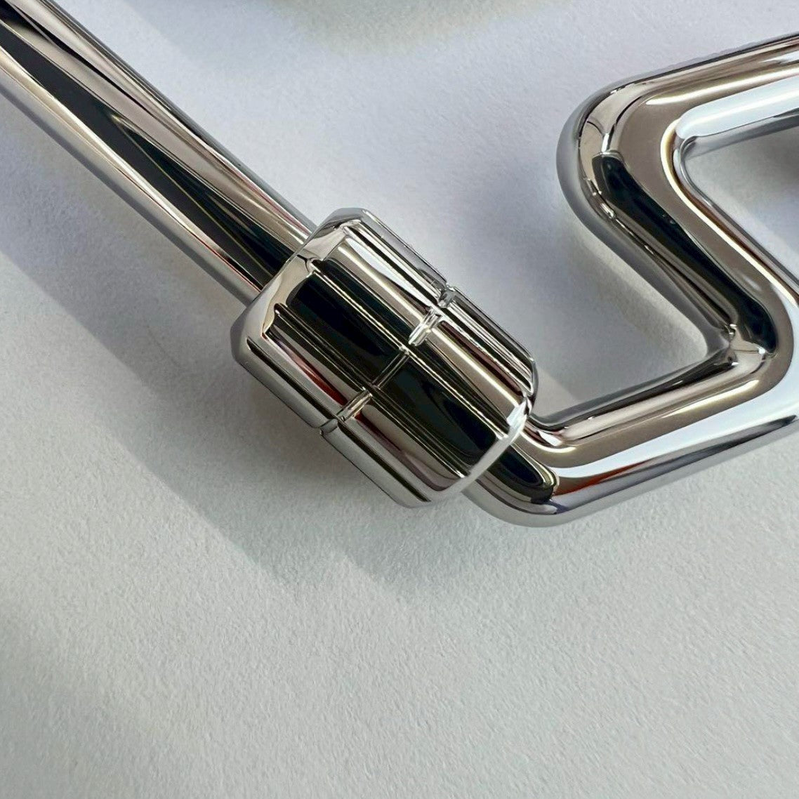 H too speed Hトゥ・スピード メタリック仕上げ: ステンレススティール