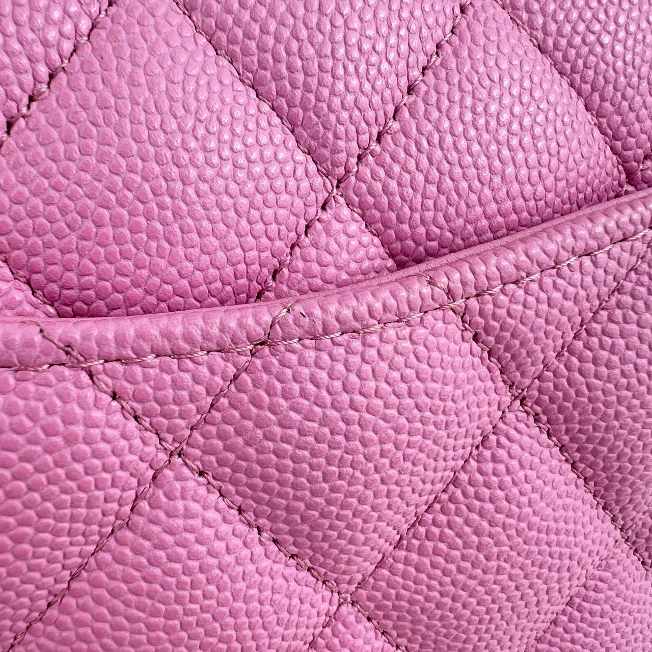 マトラッセ ダブルフラップ ダブルチェーンショルダー ピンク　パープル　Pink  Purple  GHW ゴールド金具 キャビアスキン　caviar skin A01112 ICチップ