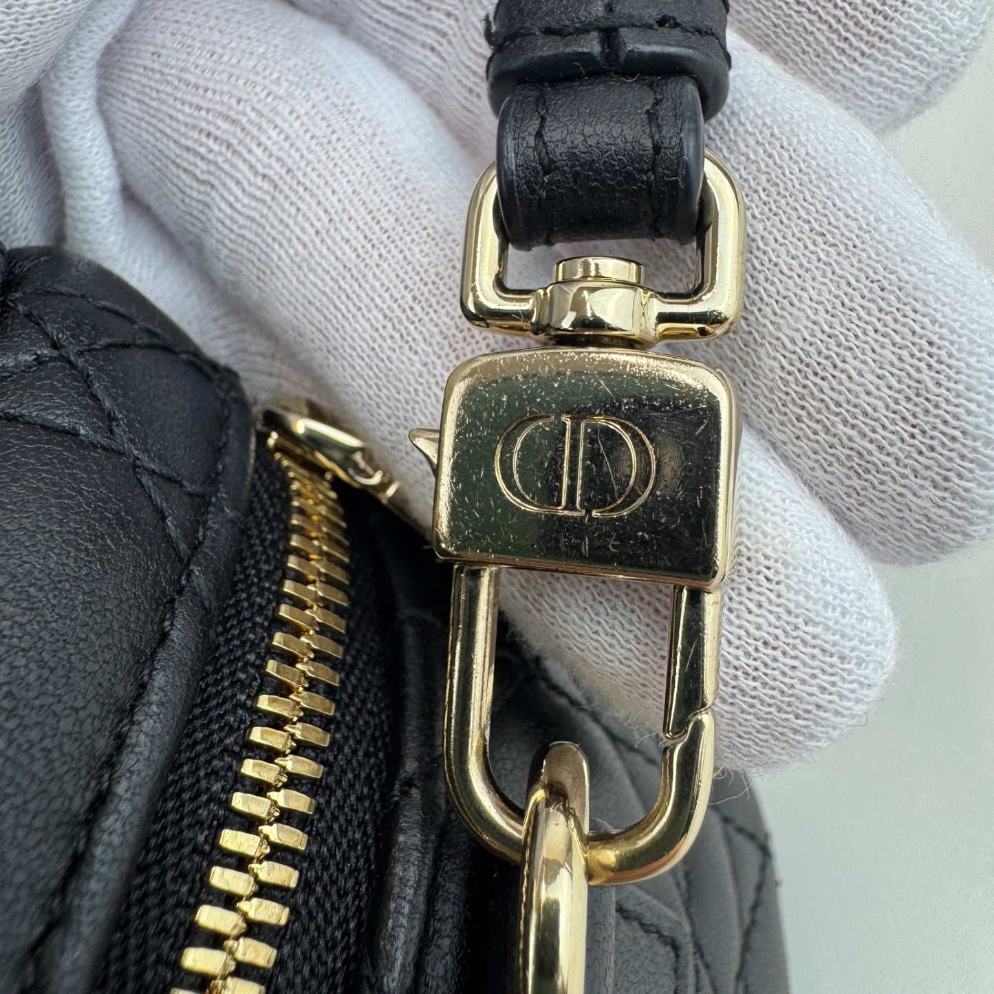 マイクロバニティ ブラック レザー ゴールド金具