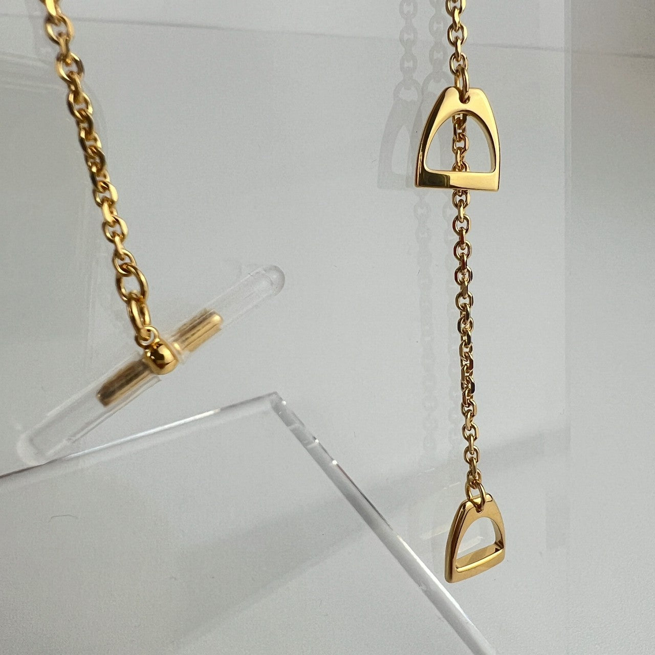 ジョケットネックレス、スモールモデル  Jockette necklace ブラック/イエローゴールドメッキ Black / GHW