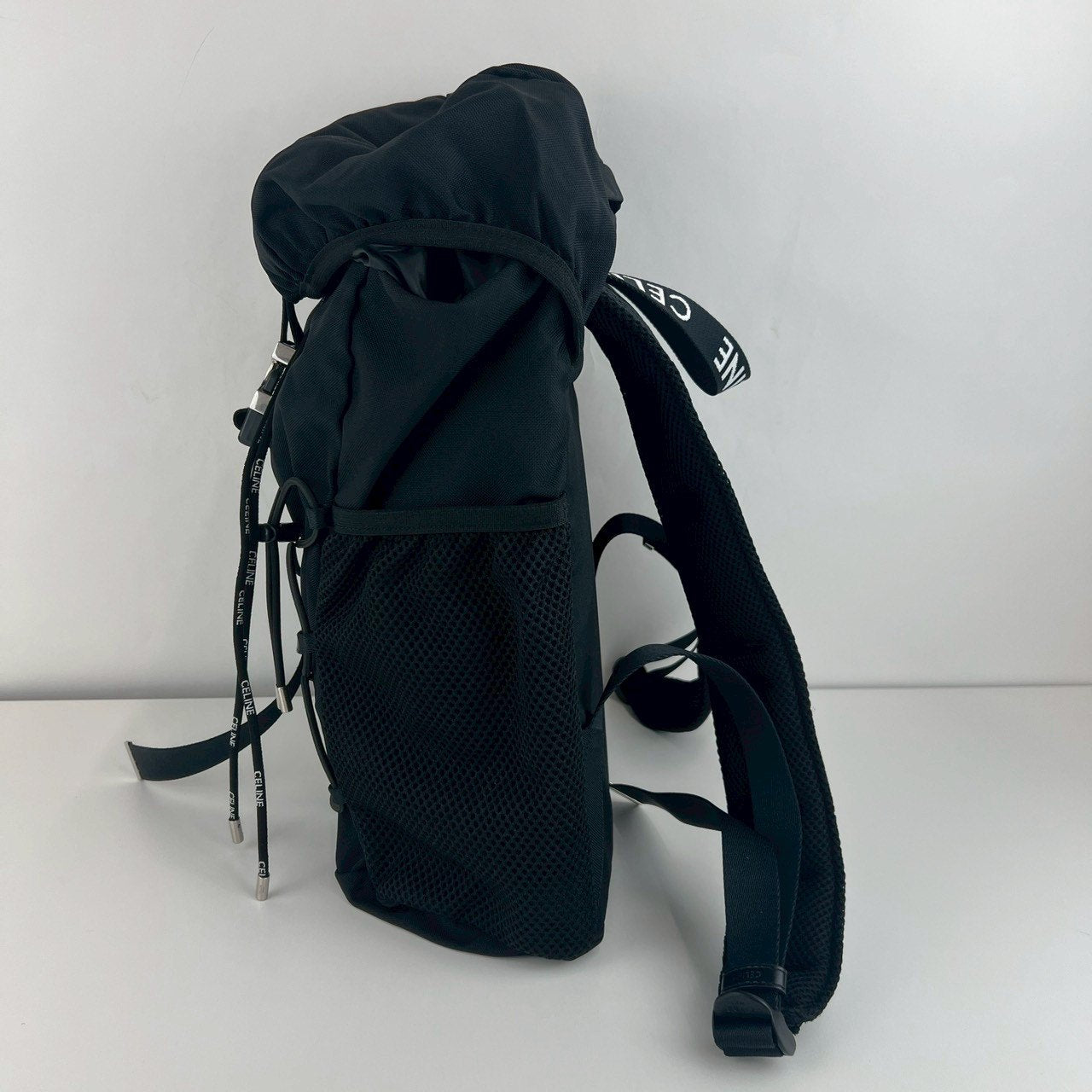 ミディアム トレッキング バックパック ナイロン ブラック シルバー金具