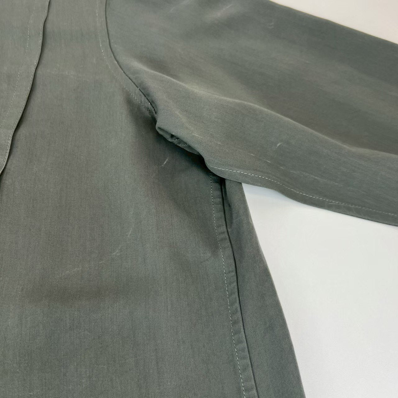 シャツ　ロングスリーブ　長袖 カーキ Kahki ビスコース 100%