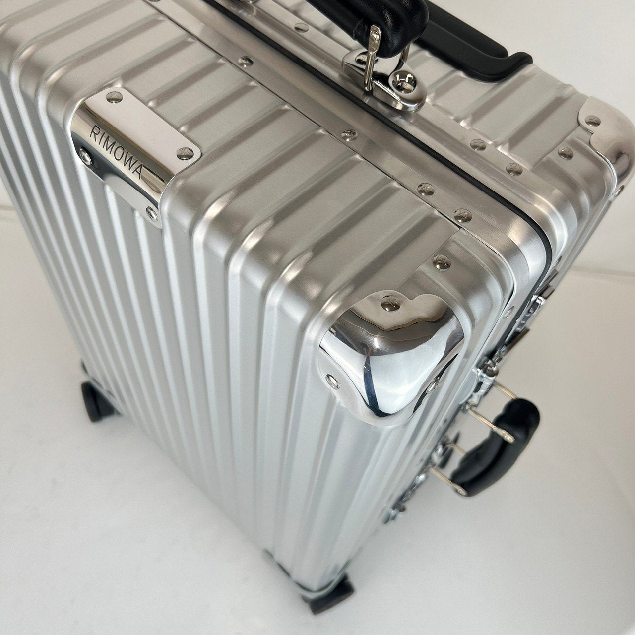 Classic Cabin 36L クラシックキャビン 36L Silver シルバー アルミニウム