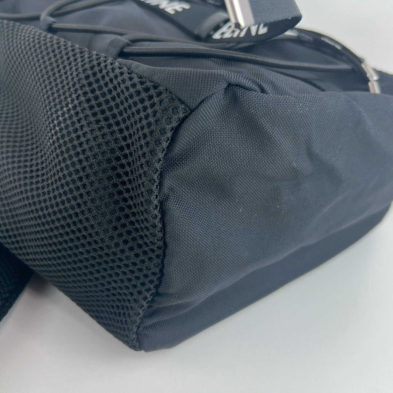 ミディアム トレッキング バックパック ナイロン ブラック シルバー金具