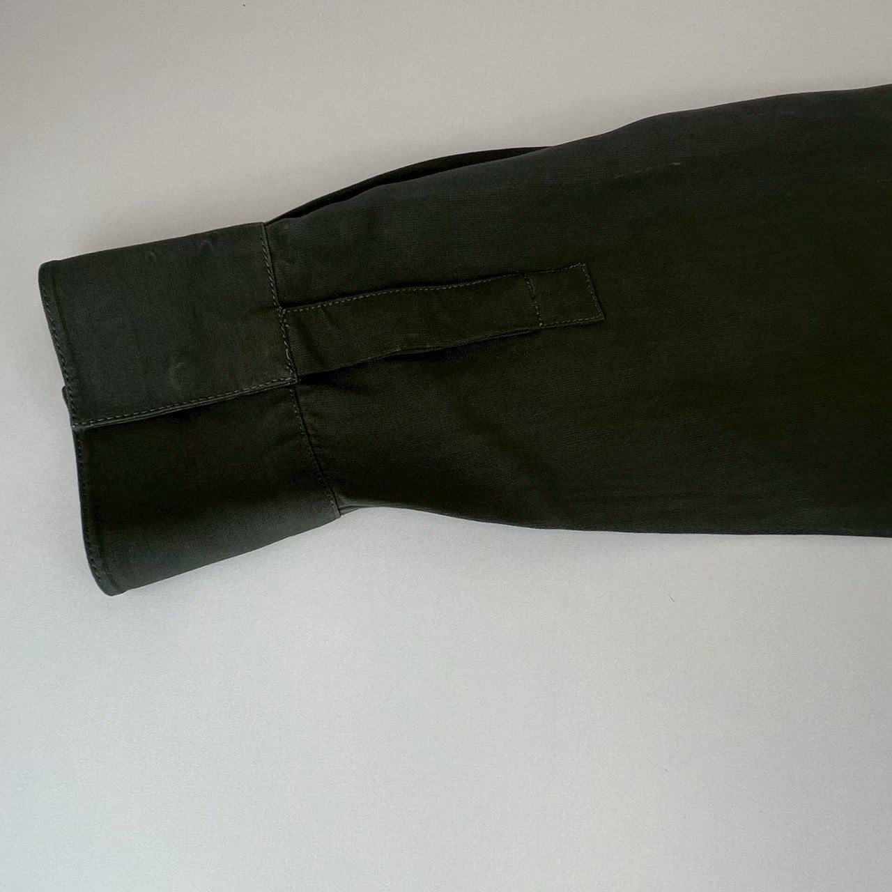 シャツ　ロングスリーブ　長袖 カーキ Kahki ビスコース 100%