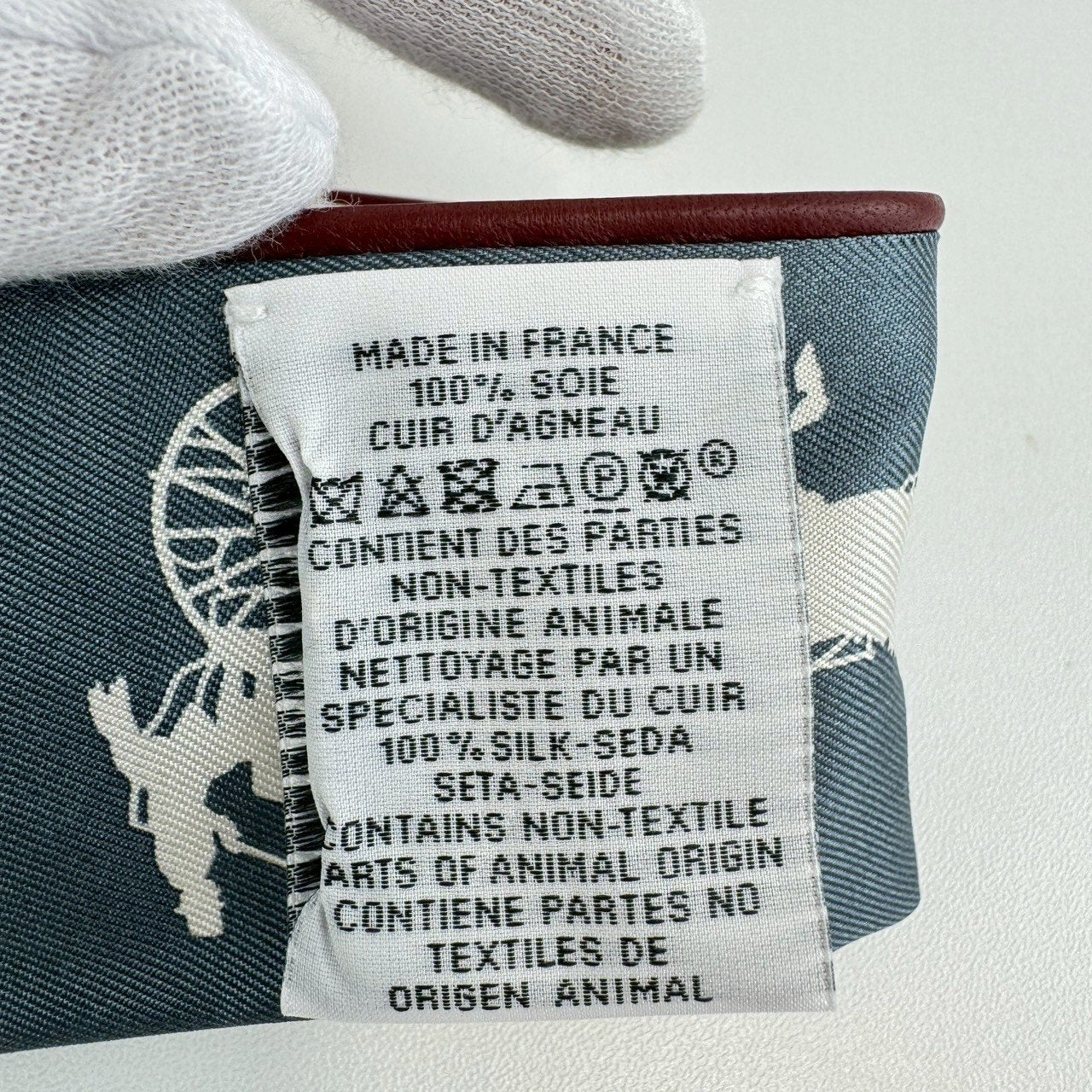 Twilly ツイリー 車輪でめぐるパリ・ドゥ・トゥジュール ネイビー　ホワイト 絹 100% スカーフ