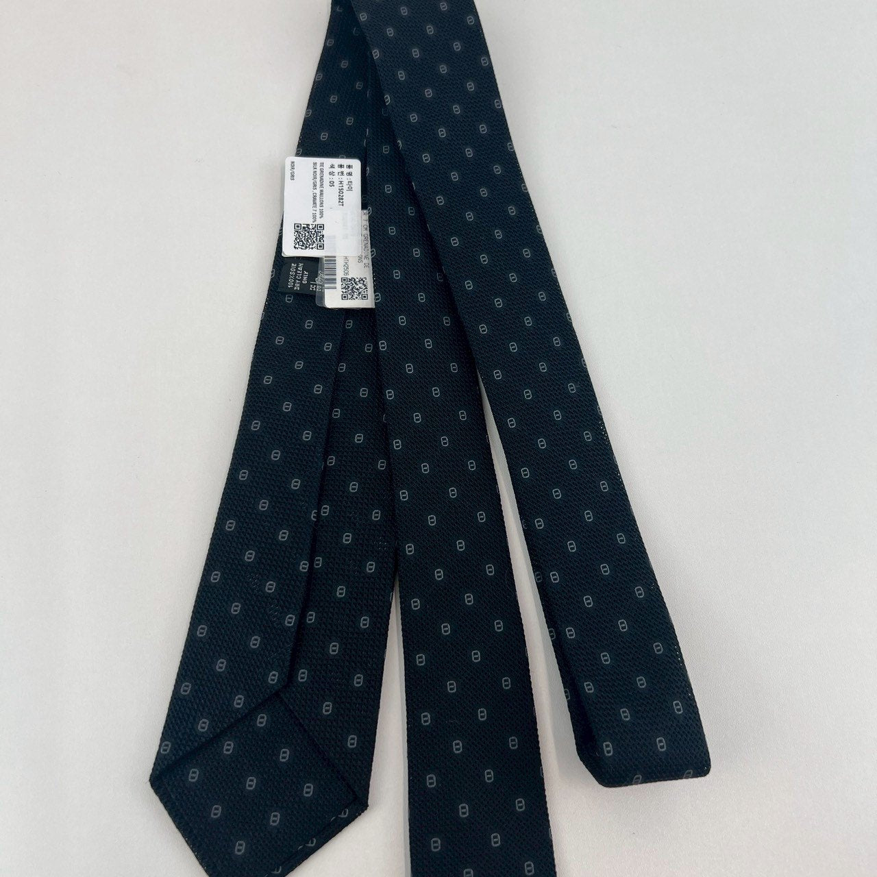 ネクタイ　ブラック/グレー　グルナディーヌ・マイヨン