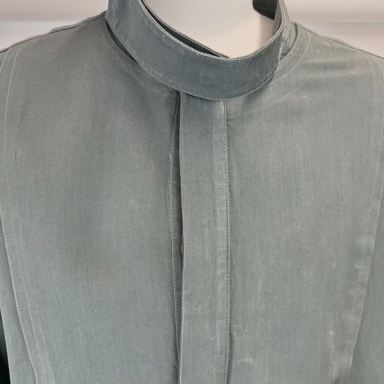 シャツ　ロングスリーブ　長袖 カーキ Kahki ビスコース 100%