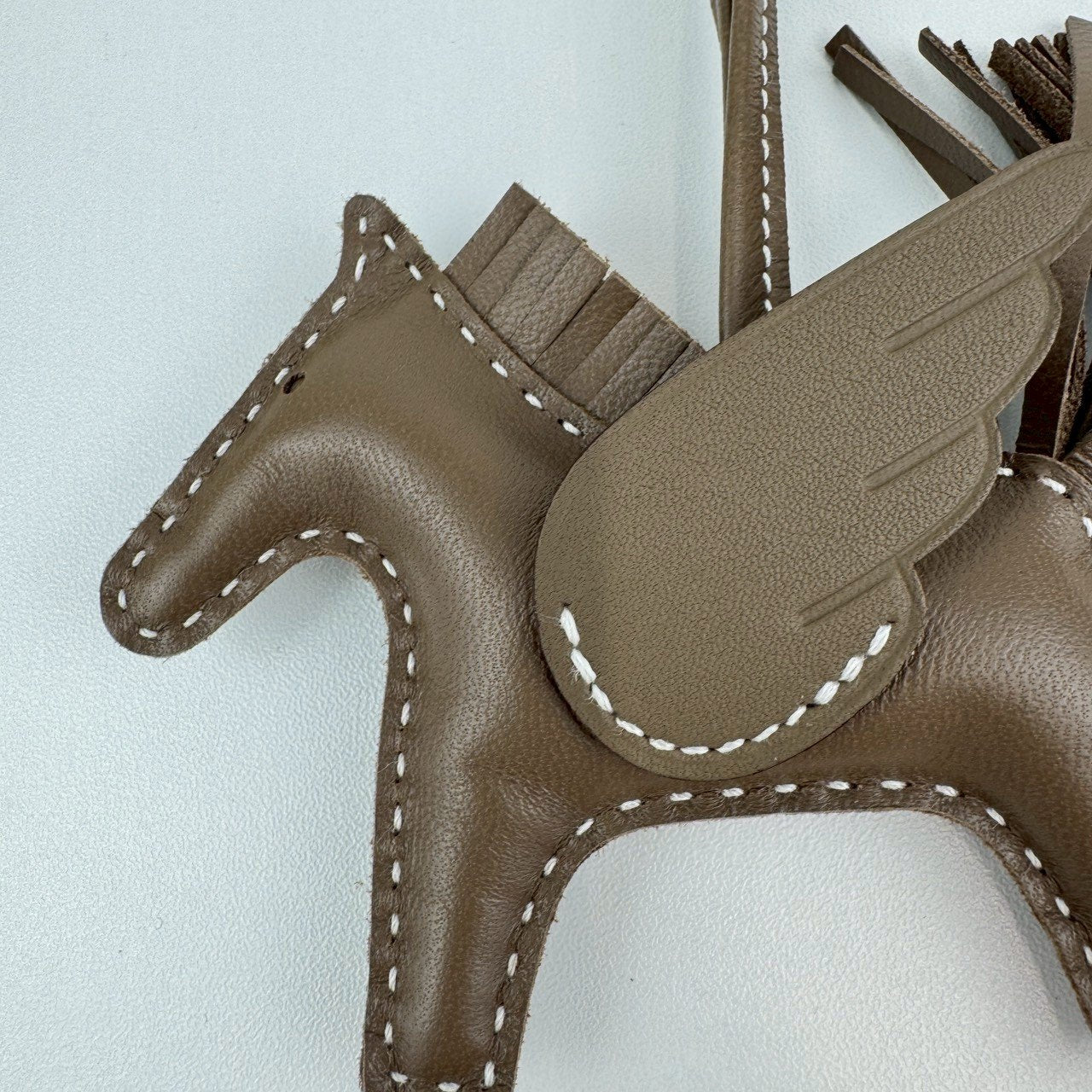 Rodeo Pegasus charm PM ロデオ ペガサス Etoupe エトープ バッグチャーム W刻印