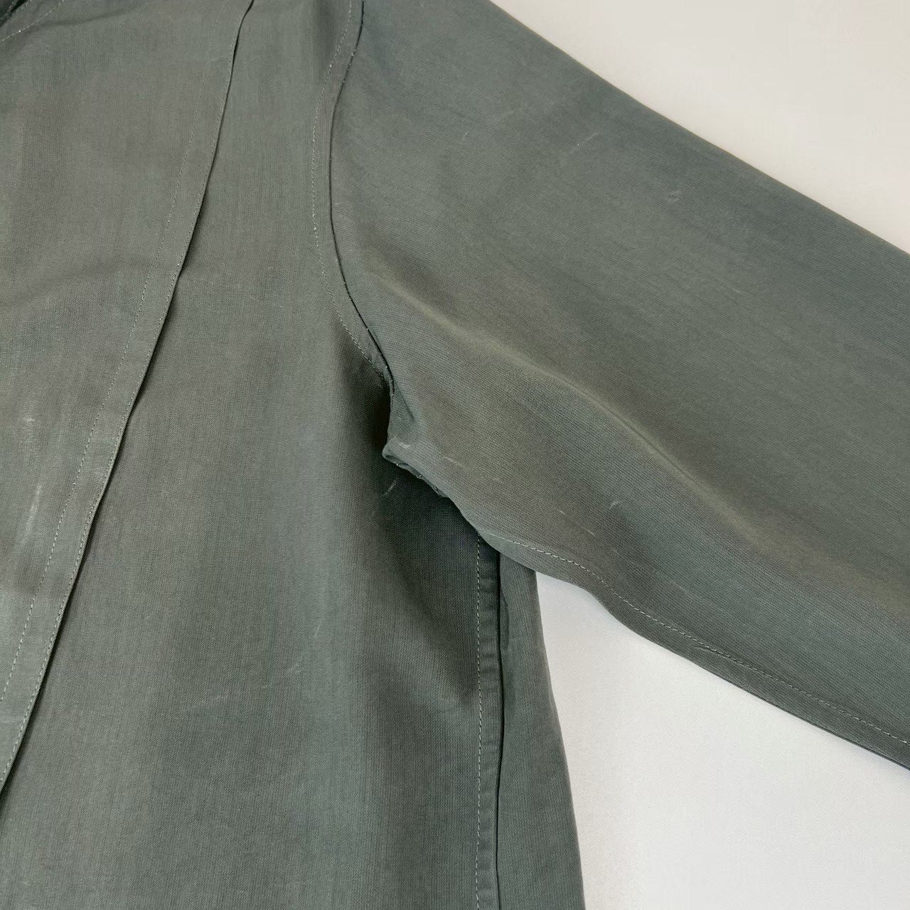 シャツ　ロングスリーブ　長袖 カーキ Kahki ビスコース 100%