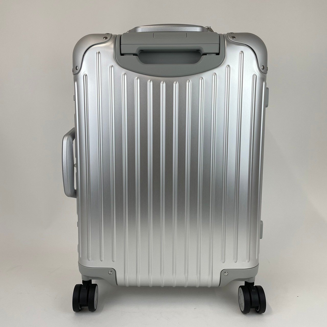 ORIGINAL Cabin S オリジナルキャビン S Silver シルバー 31L