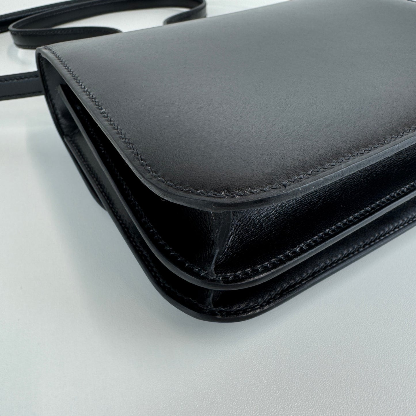 Constance mini コンスタンス18 Black ブラック GHW ゴールド金具　Boxcalf ボックスカーフ　Stamp-B B刻