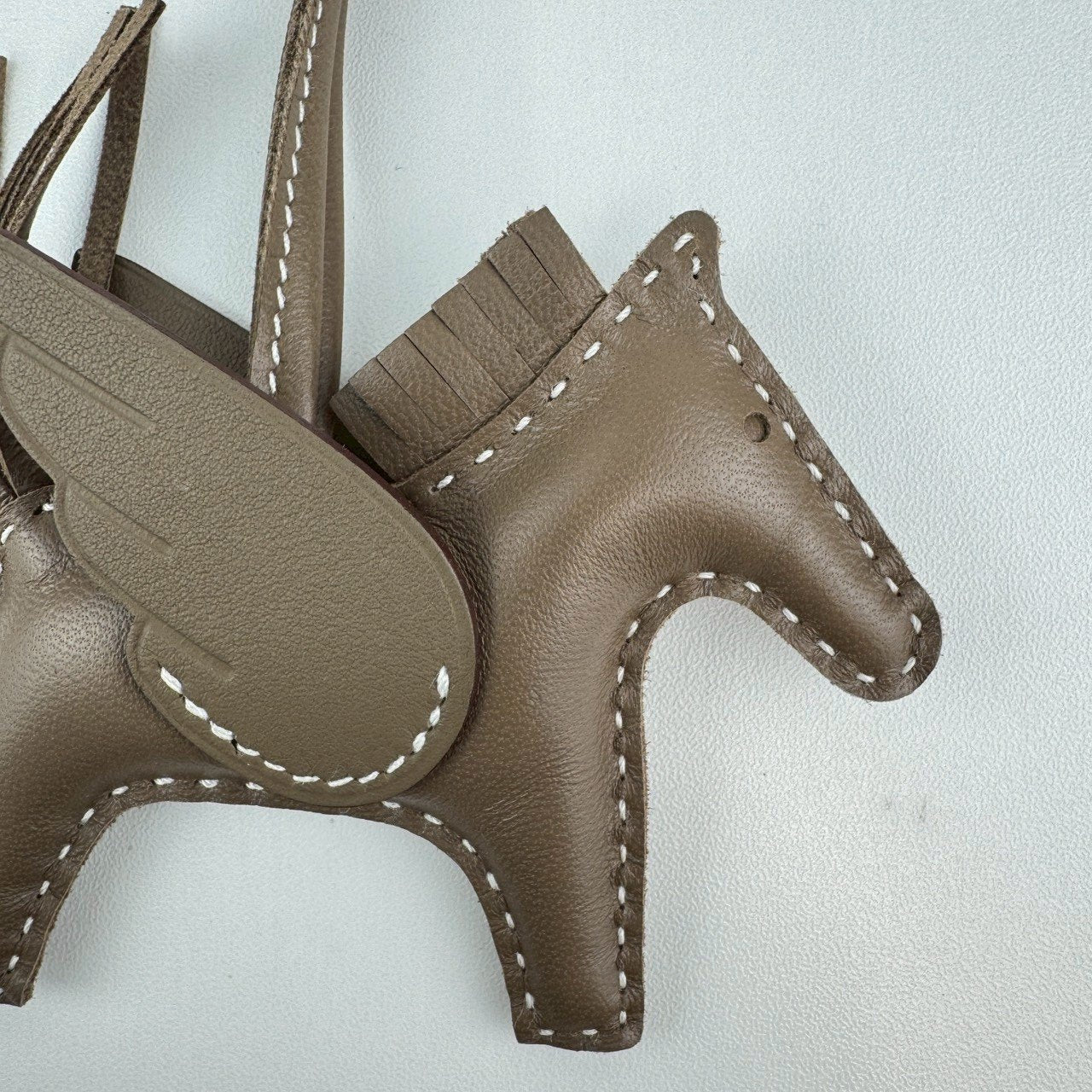 Rodeo Pegasus charm PM ロデオ ペガサス Etoupe エトープ バッグチャーム W刻印