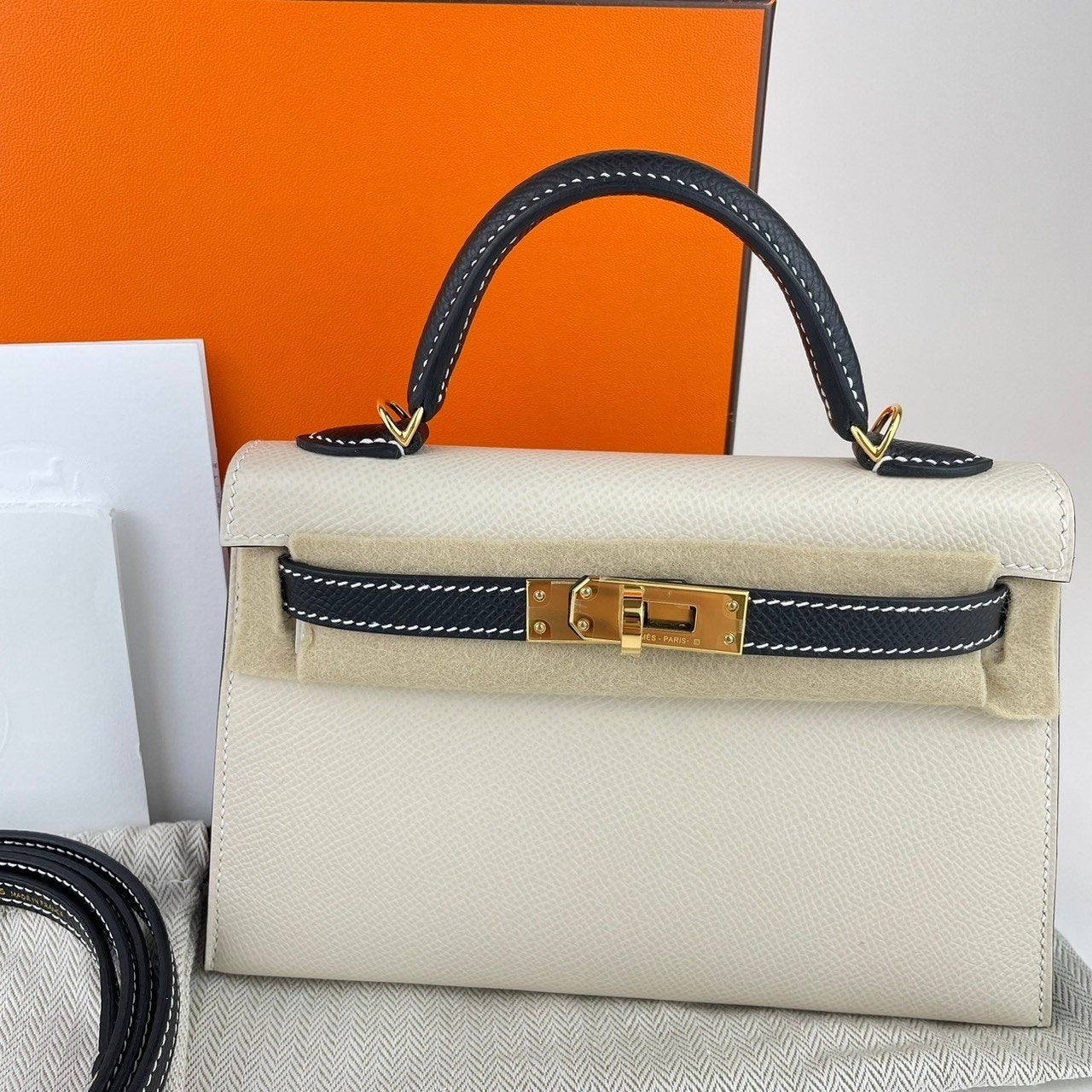 新品 HERMES エルメス Mini Kelly Special Order ミニケリー スペシャルオーダー Black/Craie ブラック/クレ U刻